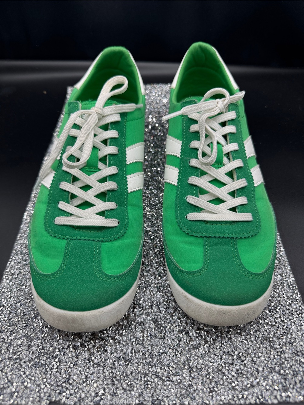 women’s Green and White Low-Top Sneakers